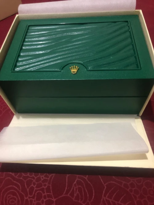 Montre Rolex neuf avec certificat 