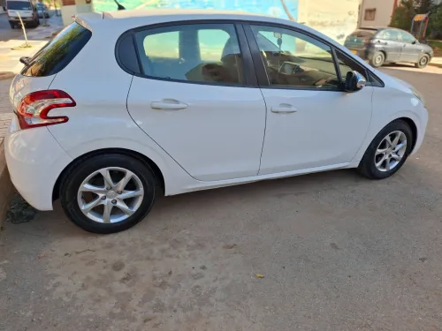 Peugeot 208 2013 Active