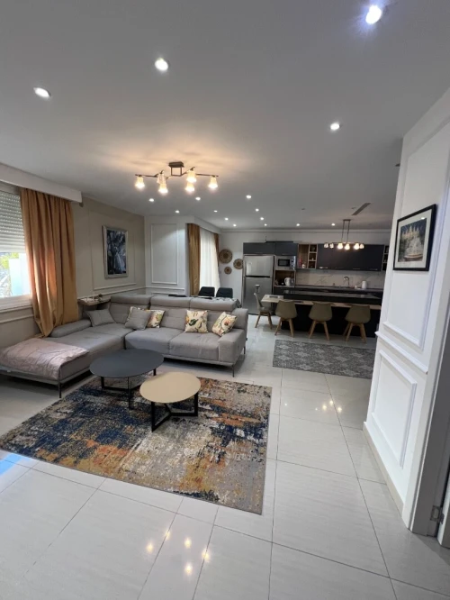 Location vacances Appartement F4 Alger Hydra