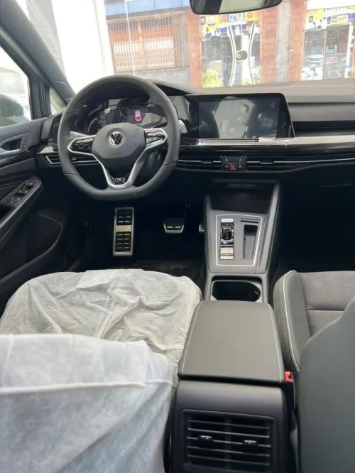 Volkswagen Golf 8 2025 