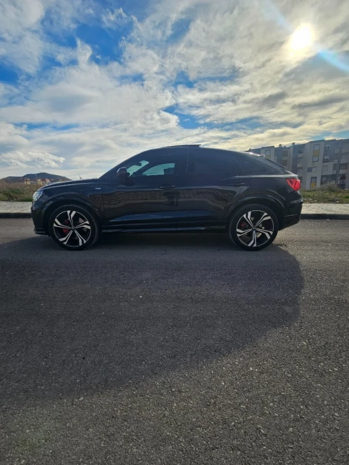 Audi Q3 2022 Q3