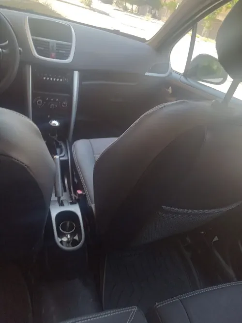 Peugeot 207 2012 Fennec