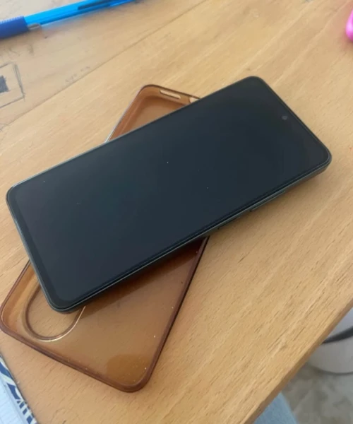 Realmi C67