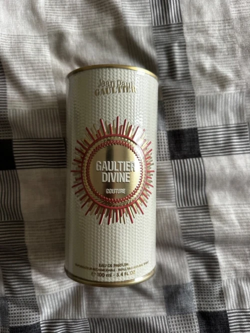 Jean Paul Gaultier Divine Accéder au site Couture Eau de Parfum