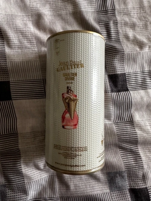 Jean Paul Gaultier Divine Accéder au site Couture Eau de Parfum