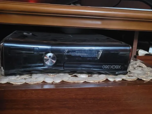 Je vends xbox 360 bon état 
