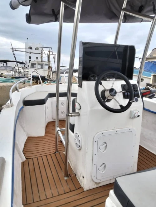 BATEAU POLYORE 5m20  PRÊT À NAVIGUER