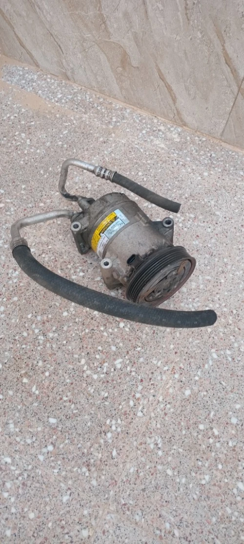 قطاع غيارة سيارة clio3
