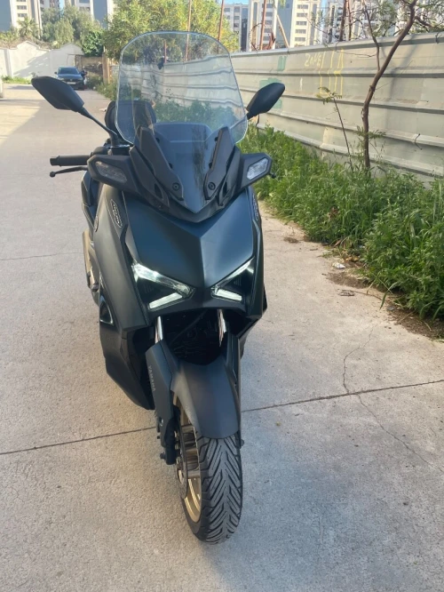 Yamaha Xmax 