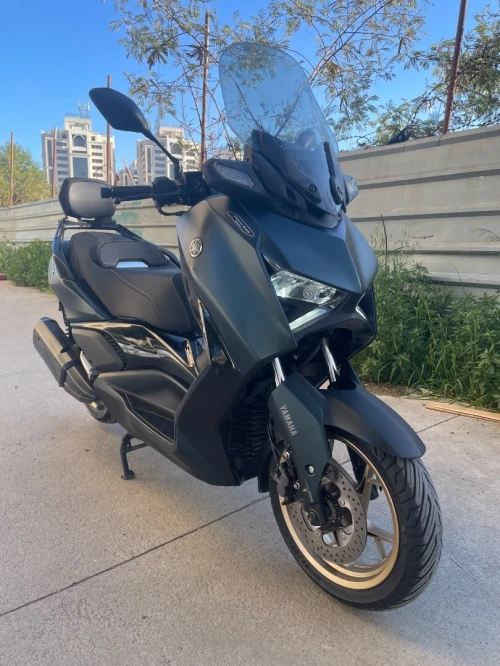 Yamaha Xmax 