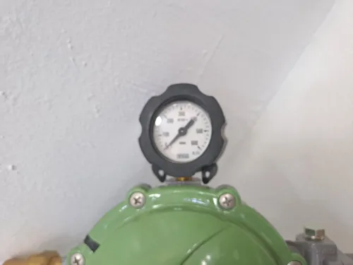 DÉTENDEUR PROPANE FAVEX Modèle réglable Débit 8 à 35 kg/h Filetage M 3/4"