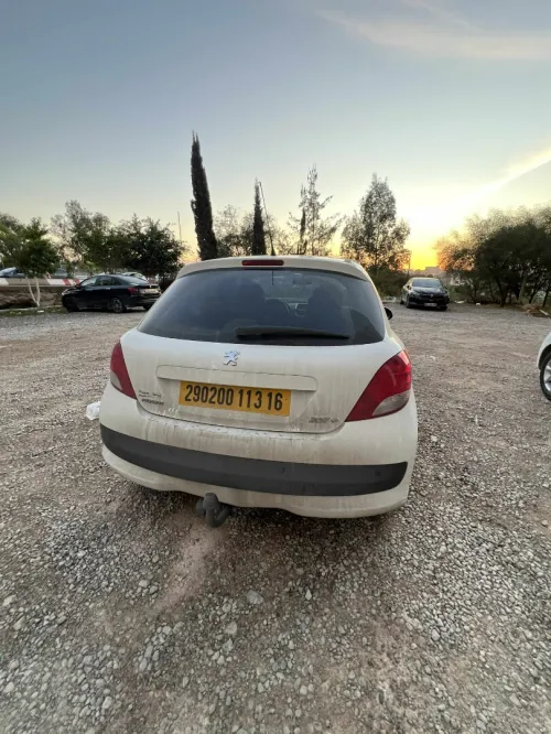 Peugeot 207 2013 207+