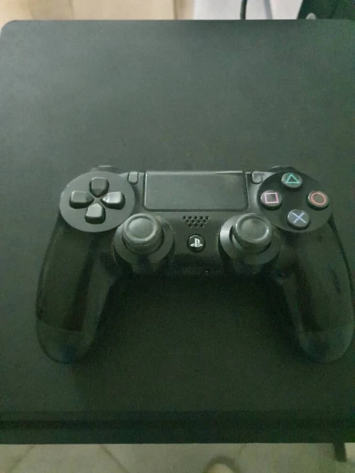 PlayStation 4 slim 500go prix 32000