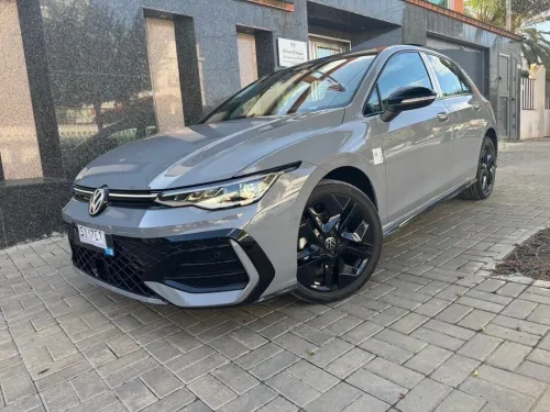 Volkswagen Golf 8 2025 Tfsi 300