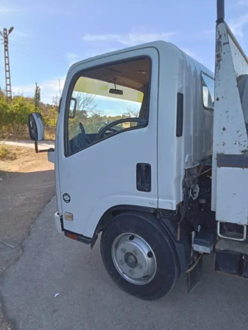 Isuzu labane 2011