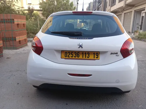 Peugeot 208 2013 Fennec