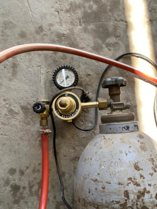 Poste orca tig mig avec bouteille co2 