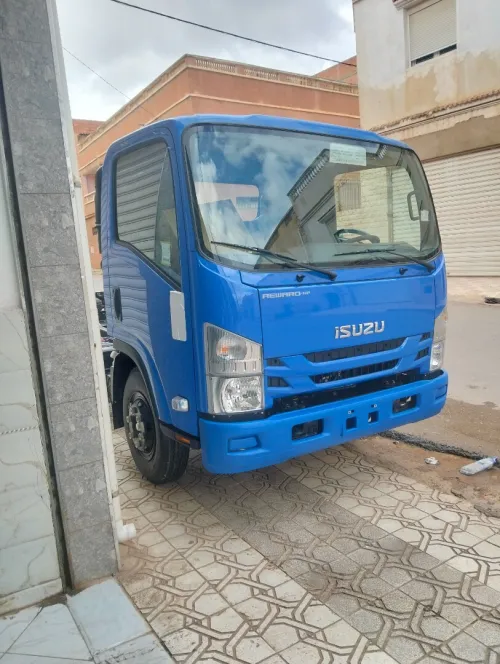 Isuzu Isuzu npr 2026
