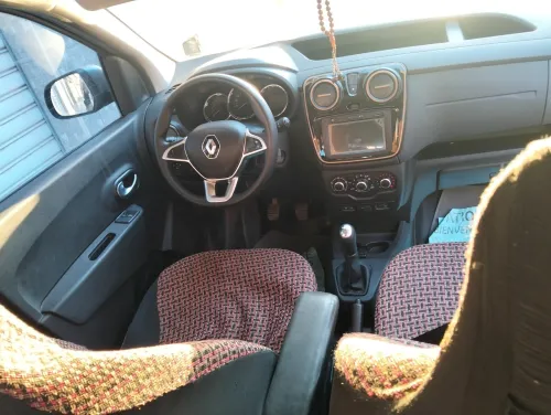 Renault Kangoo 2024 Kongo stipwai