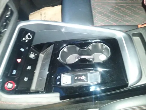 Audi Q5 2025 S Lain
