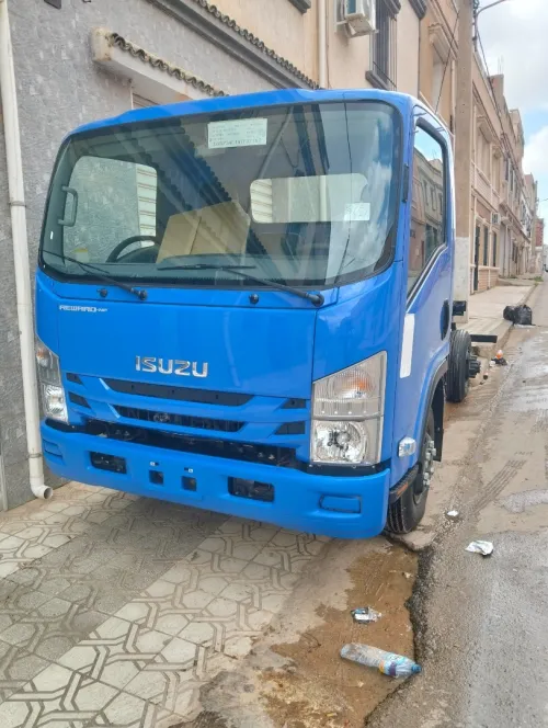 Isuzu Isuzu npr 2026