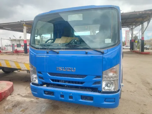 Isuzu Isuzu npr 2026