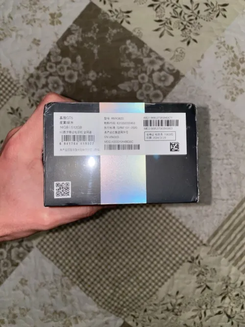 Realmi Gt5