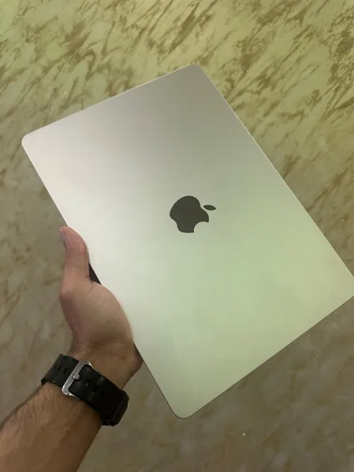 MacBook m4 2025