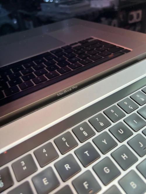 MacBook Pro 2019 16 Inch