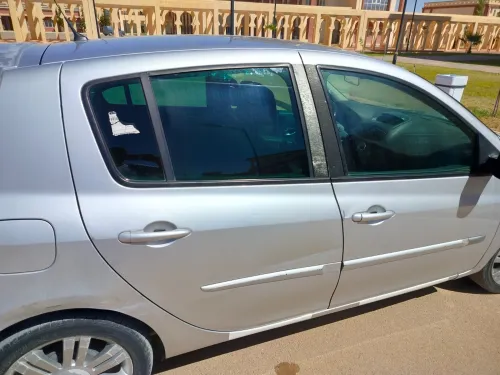 Renault Clio 3 2012 Night and Day