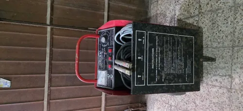 Chargeur batterie boster démarreur 12V 24V