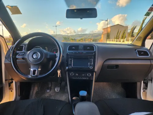 Volkswagen Polo 2014 R-line