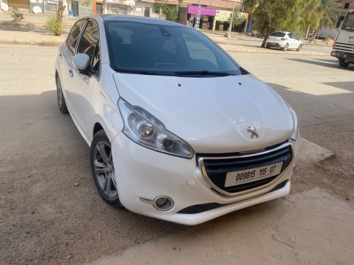 Peugeot 208 2015 