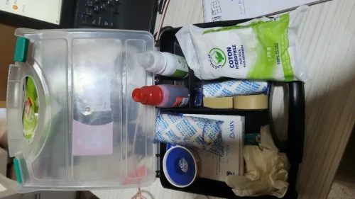 BOITE A PHARMACIE COMPLET