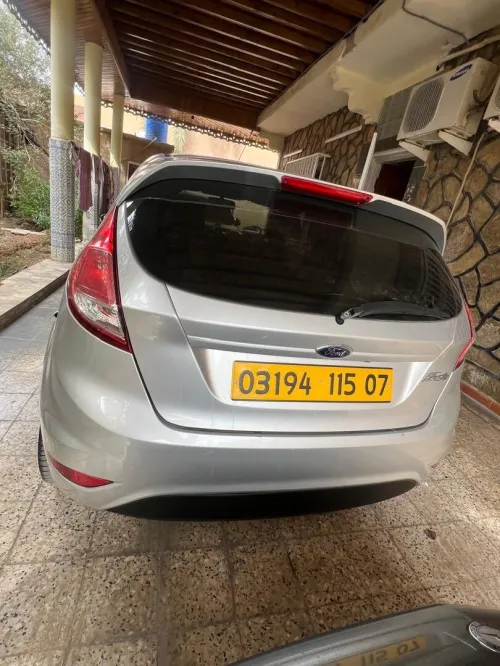 Ford Fiesta 2015 Trend