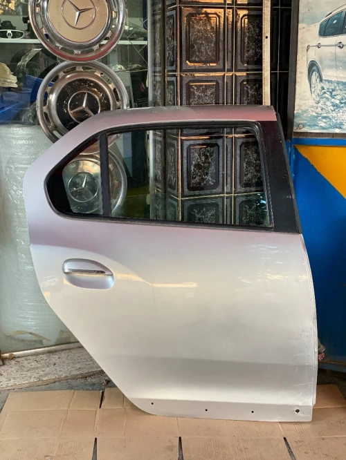Porte arrière droite complet LOGAN 2