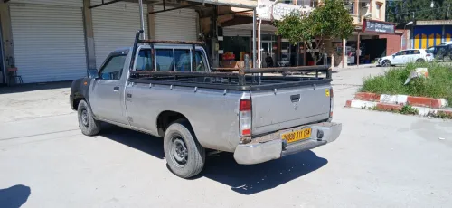 Nissan Pickup 2011 Pickup