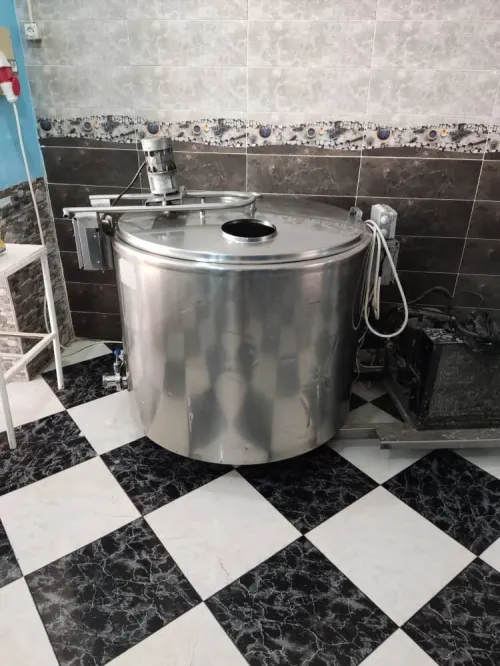 Cuve réfrigérée 500L + ثلاجة ثلاث ابواب للجزار او اللبان + cuve mélangeur مخاضة اللبن
