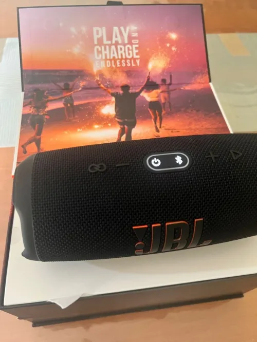JBL Charge 5 originale très bon état Bluetooth