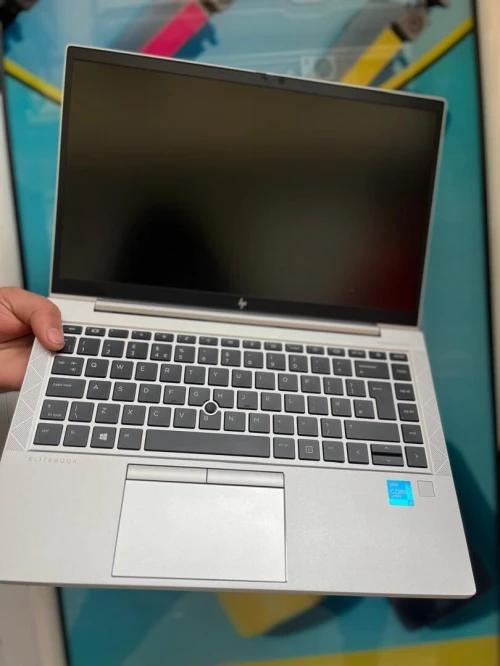 HP ELITEBOOK 840 G8 I5 1145G7 8GB /256 GB Tactile