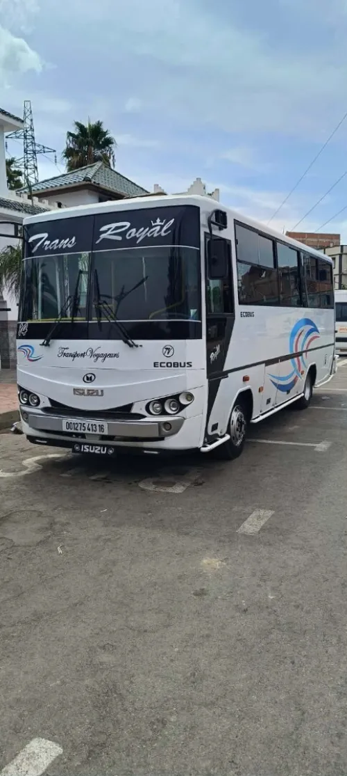 Isuzu ecobus 2013