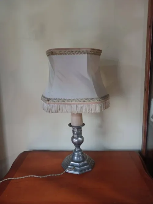 Ancienne lampe en etain avec abat jour  