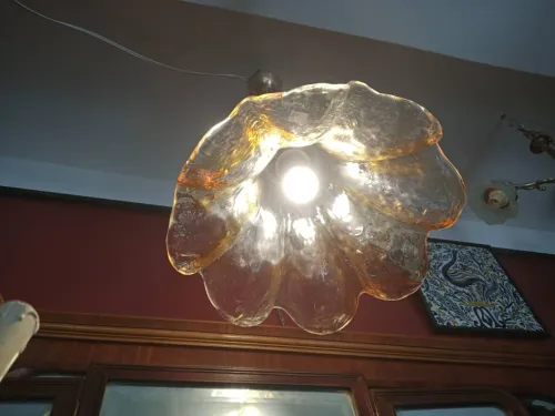 Lustre, suspension, Pendentif en verre d'art ambré de Murano des années 1970, desinger Mazzega 