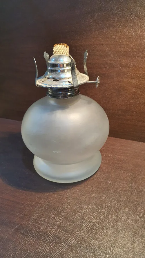 Lampe à pétrole Kinké en verre dépolie