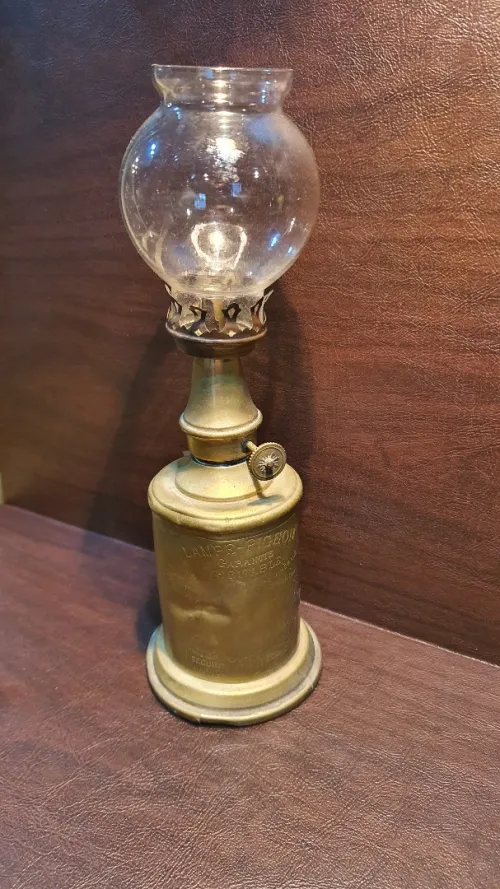Lampe Pigeon Véritable essence minéral avec son verre 