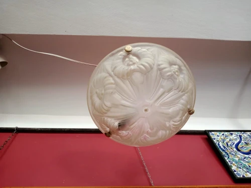 Lustre vasque plafonner Art déco en verre pressé moulé blanc