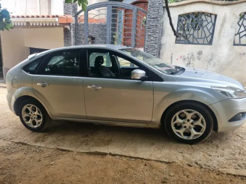Ford Focus 5 portes 2010 Focus 5 portes