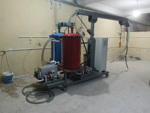 MACHINE INJECTION MOUSSE POLYURÉTHANE