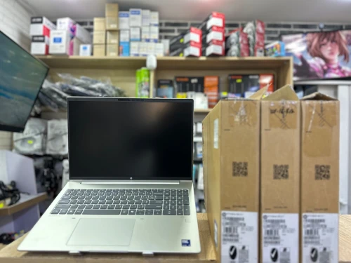 Hp probook 460 G11 ultra 5 /8Go/512Go