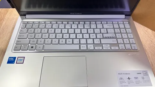 Asus vivobook X1504VA CORE 5-120U/8Go/512Go